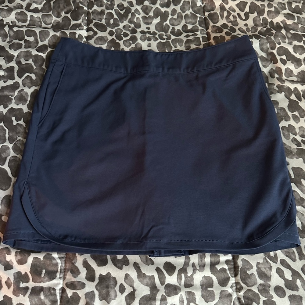 Zero Restriciton navy golf skort Sz 6